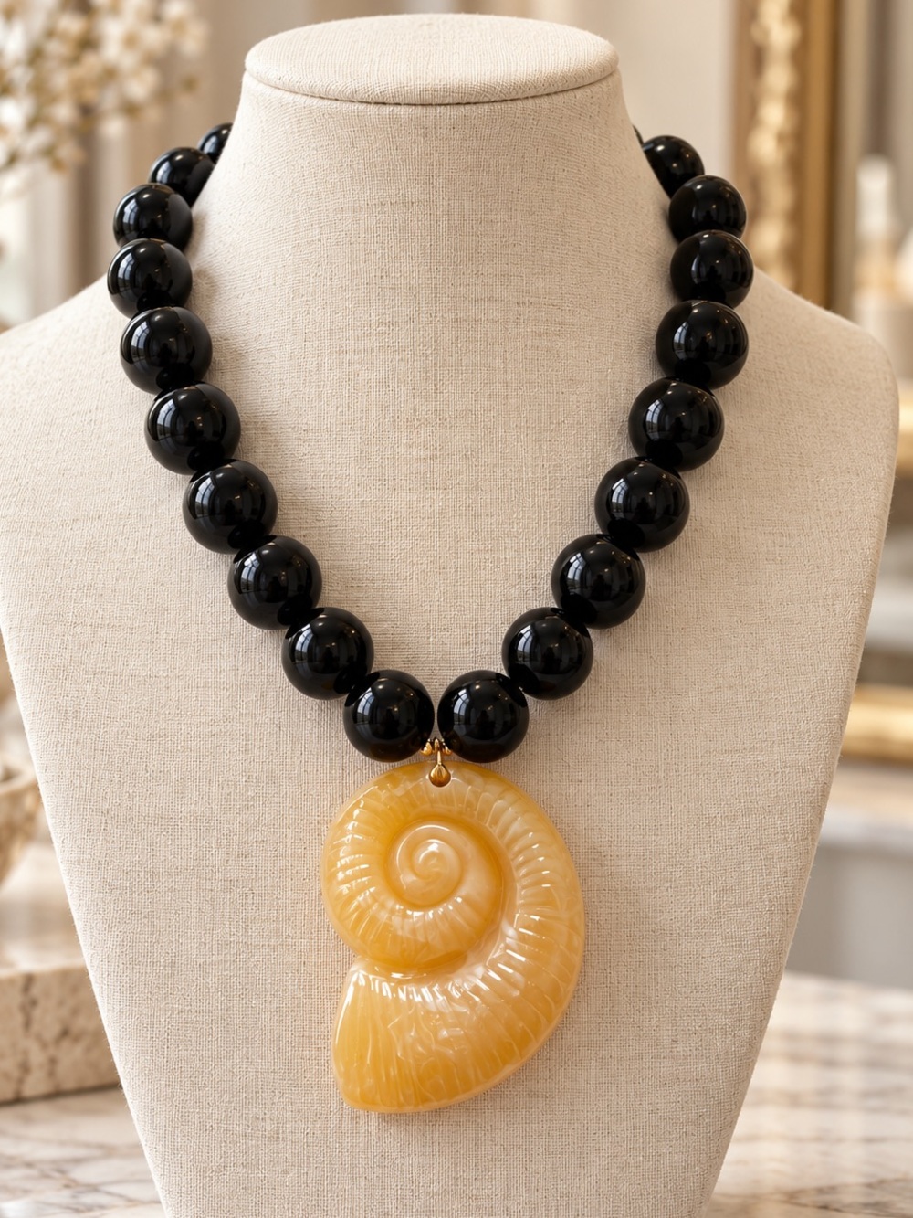New mayamar Black Bead Necklace with Shell Pendant